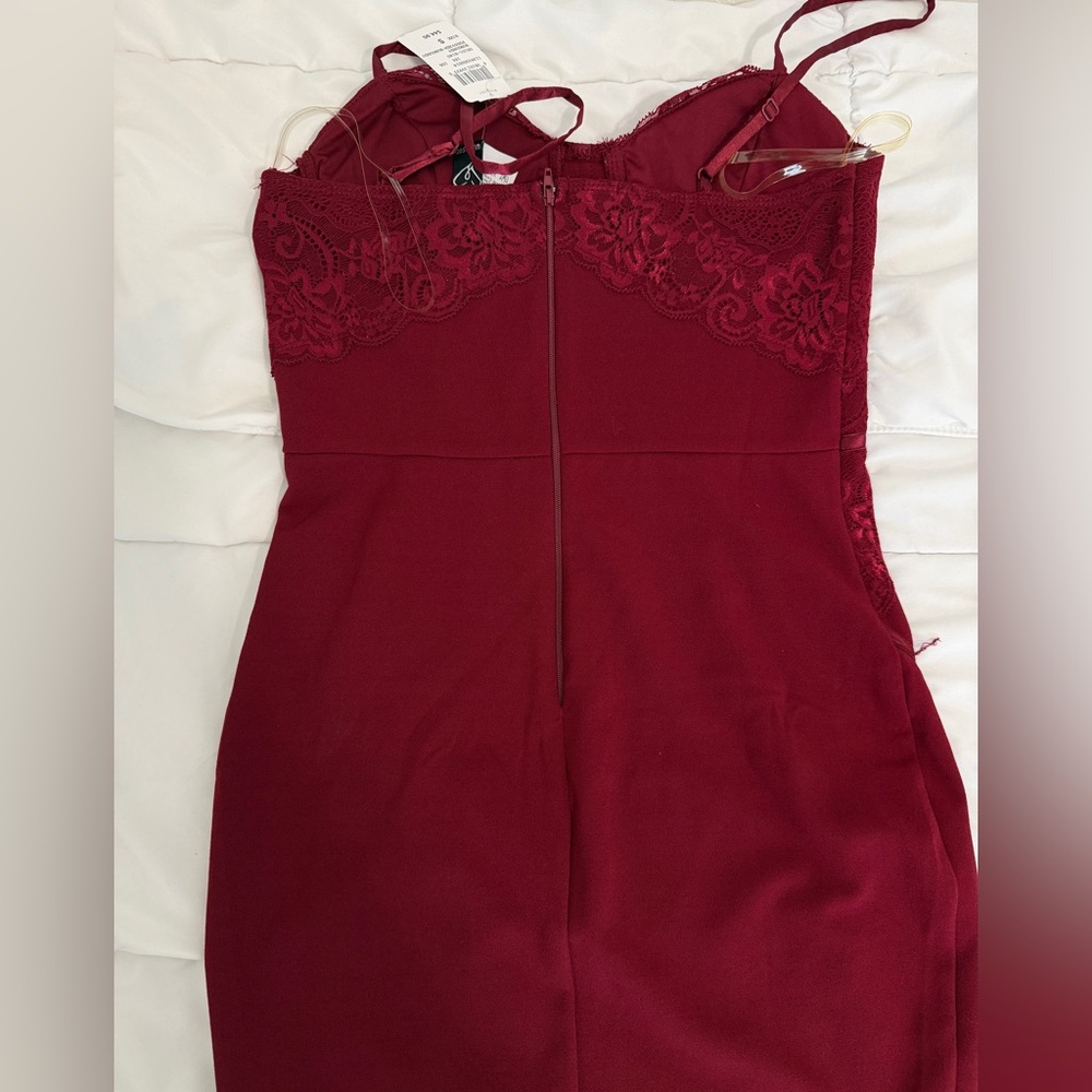 Windsor Burgundy Dress - Picture 6 of 7